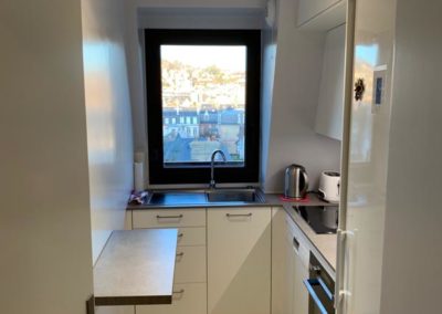 très petite cuisine équipée et aménagée à Caen (Calvados-14)